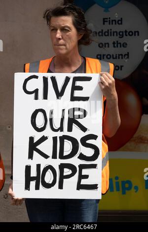 London, Großbritannien. 12. Juli 2023. Stop Oil Aktivisten im Zentrum von London Credit: Sinai Noor/Alamy Live News Stockfoto