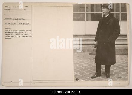 - Ich weiß House, Mitglied der amerikanischen Kommission für Friedensverhandlungen, vor dem Hotel de Crillon in Paris, Frankreich. Das Foto wurde im Januar 1919 vom Fotografen E. Beco aufgenommen. Es ist Teil der SUNBER-Signalkorps-Sammlung. Das Bild enthält die Beschreibung und Notizen mit dem Foto-ID 50327. Stockfoto