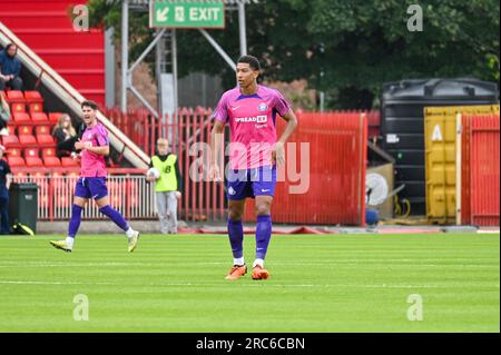 Sunderland AFC Mittelfeldspieler Jobe Bellingham im Kampf gegen Gateshead. Stockfoto