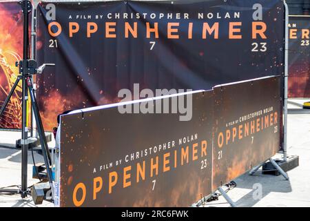 London, Großbritannien. 12. Juli 2023. Die Oppenheimer Premiere findet am Trafalgar Square in London statt. Fans und Schauspieler kommen zusammen, während sie die Veröffentlichung des Films am 21. Juli mit Spannung erwarten. Kredit: Sinai Noor/Alamy Live News Stockfoto