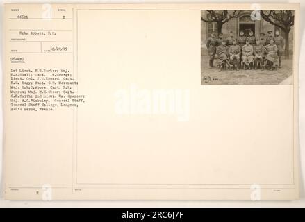 Gruppenfoto des Generalstabs der Generalstabsakademie in Langres, Haute Marne, Frankreich. Das Foto wurde am 28. Februar 1919 aufgenommen. Auf dem Bild sehen Sie 1. Lieutenant R.G. Friseur, Major F.A. Buell, Kapitän I. W.. George, Oberstleutnant J.H. Howard, Captain E.S. Kagy, Kapitän 0.R. Marquart, Major HVD Moore, Kapitän R.K. Munroe, Major H.H. Obear, Captain S.P.P. Smith, 2. Lieutenant William Spencer und Major A.C. Wimbuley. Stockfoto