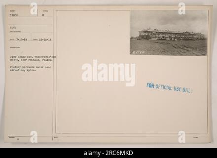 Bau einer 2-stöckigen Kaserne im 21. Transportkorps der Grand Division, Camp Pullman, Frankreich. Das Foto wurde am 10. Oktober 1918 aufgenommen. Das Beschreibungssymbol ist RECO 7-15-19. Das Foto ist nur zur offiziellen Verwendung bestimmt. Stockfoto