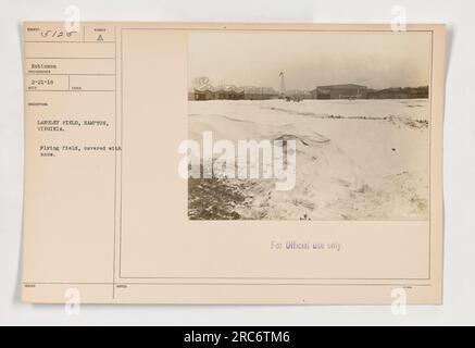 Luftaufnahme von Humber, einem Militärflugzeug, in Langley Field in Hampton, Virginia. Das Flugfeld ist mit Schnee bedeckt. Dieses Foto wurde am 21. Februar 1918 von Robinson aufgenommen und als amtlich ausgestellt und nur zur amtlichen Verwendung gekennzeichnet." Stockfoto