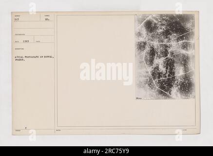 Luftaufnahme von Norval, Frankreich im Jahr 1919, aufgenommen während des Ersten Weltkriegs. Das Foto zeigt einen detaillierten Blick auf die Stadt und bietet militärische Infrastruktur. Das Symbol „BU“ ist auf dem Foto zu sehen. In weiteren Hinweisen wird das Datum als 1. Januar 1917 angegeben. Stockfoto