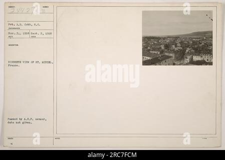 Pvt. A.B. Cobb vom US-amerikanischen Signalkorps hat dieses Foto am 2. September 1918 gemacht. Das Bild bietet eine Vogelperspektive auf St. Mihiel, Frankreich im Ersten Weltkrieg Das Foto wurde vom Zensor der amerikanischen Expeditionstruppen genehmigt, aber das genaue Datum seiner Veröffentlichung ist unbekannt. Stockfoto