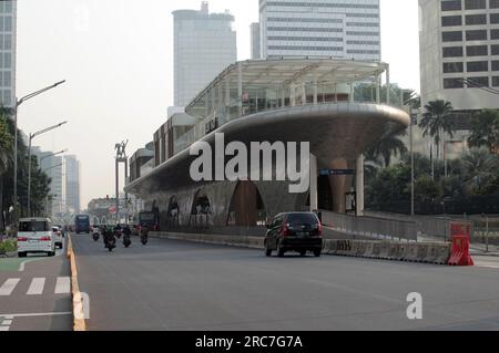 Jakarta, Indoinesien - 23. Juli 2023: Verkehrsklima auf der Autobahn, Hotel, Indonesien, Zentrum von Jakarta, Indonesien Stockfoto
