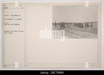 Ein Foto von Sot.Saum.S.C. in Camp Dix in New Jersey. Das Bild zeigt den Gewinner des 60 Yard Dash während des Brigade Field Day, identifiziert durch die Nummer 68392. Dieses Foto wurde am 8. Mai 1920 aufgenommen und ist Teil der Serie „Fotografien amerikanischer Militäraktivitäten während des Ersten Weltkriegs“. Sie ist mit der Beschreibung „C BA NOTES %069372 US OFFICIAL 3-000“ gekennzeichnet. Stockfoto