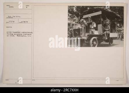 Die Motor Transport Corps Parade in Washington, D.C. mit einem LKW mit Schweißgerät. Sergeant Joe Hits auf dem Foto. Dieses Foto wurde am 3. Juli 1919 aufgenommen und hat die Kennnummer 58561. Stockfoto