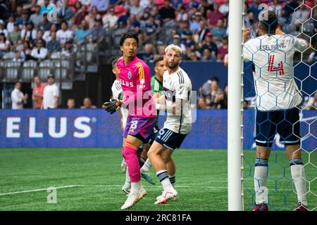 Vancouver, Kanada. 12. Juli 2023. Vancouver, British Columbia, Kanada, Juli 12. 2023: Yohei Takaoka (18 Vancouver Whitecaps FC) reagiert während des Major League Soccer-Spiels zwischen dem Vancouver Whitecaps FC und dem Austin FC im BC Place Stadium in Vancouver, British Columbia, Kanada (NUR REDAKTIONELLE VERWENDUNG). (Amy Elle/SPP) Guthaben: SPP Sport Press Photo. Alamy Live News Stockfoto