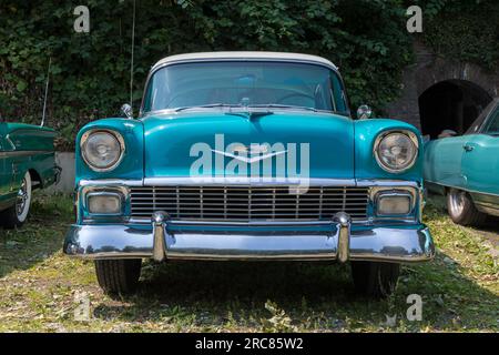 Stade, Deutschland – 9. Juli 2023: Ein klassischer Chevrolet Bel Air aus dem Jahr 1956, ausgestellt auf der Zusammenkunft von Summertime Drive US Car Stockfoto