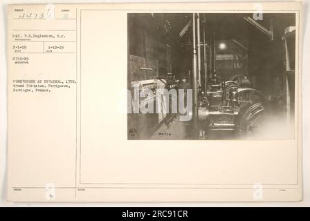 Am 1. März 1919, Corporal R.H. Ingleston hat dieses Bild im Kraftwerk in Perigueux, Frankreich, aufgenommen. Das Foto zeigt die 17. Große Division des amerikanischen Militärs. Dieses Foto wurde am 12. Januar 1919 offiziell unter der Kennnummer 111-SC-44736 ausgestellt. Weitere Informationen finden Sie in den Mc Notes mit der Referenznummer 44726.“ Stockfoto