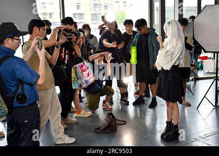 SHANGHAI, CHINA - 13. Juli 2023 - Anime-Fans besuchen CCG EXPO 2023 in Shanghai, China, 13. Juli 2023. Die 18. China International Animation und Spiele E Stockfoto