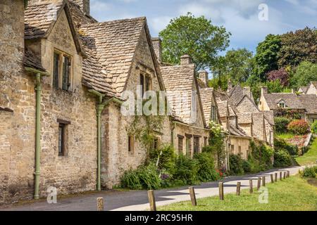 Geografie/Reise, Großbritannien, Gloucestershire, Cirencester, Arlington Row in Bibury, Cotswolds, ADDITIONAL-RIGHTS-CLEARANCE-INFO-NOT-AVAILABLE Stockfoto