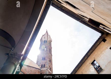 Die Abtei Badia Fiorentina und die Kirche beherbergen nun die Klostergemeinden von Jerusalem an der Via del Proconsolo, Florenz, Italien. Stockfoto