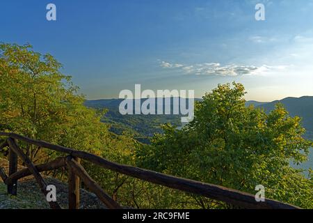 Burg, Visegrádi Fellegvár, 13. Jahrhundert, Panorama, Fluß, Donau, Duna Stockfoto