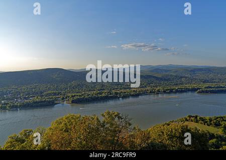 Burg, Visegrádi Fellegvár, 13. Jahrhundert, Panorama, Fluß, Donau, Duna Stockfoto