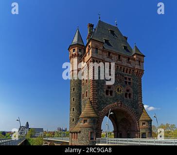 Schum-Stadt, Nibelungenturm, erbaut 1897 bis 1900, Nibelungenbrücke Stockfoto