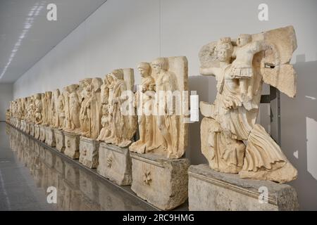 Reliefs des Sebasteion im Museum von Aphrodisias Ancient City, Denizli, Tuerkei Reliefs des Sebasteion im Museum der Ancient City, H Stockfoto