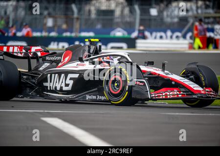 Silverstone, Großbritianer. 10. Juli 2023. SILVERSTONE CIRCUIT, GROSSBRITANNIEN - JULI 08: Nico Hulkenberg, Haas F1 VF-23 während des Großen Preises von Großbritannien F1 auf dem Silverstone Circuit am 09. Juli 2023 in Northampton, England. (Foto: Michael Potts/BSR Agency) Kredit: BSR Agency/Alamy Live News Stockfoto