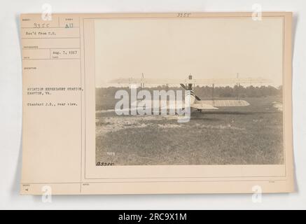 Standard J.R., Rückansicht eines Doppeldeckers, aufgenommen in der Aviation Experiment Station in Hampton, VA, am 1. August 1917. Das Foto hat die Nummer 3355 und wurde vom befehlshabenden Offizier empfangen. Die Empfehlung des Fotografen für die Beschreibung wurde ebenfalls am 7. August 1917 zur Kenntnis genommen. Stockfoto