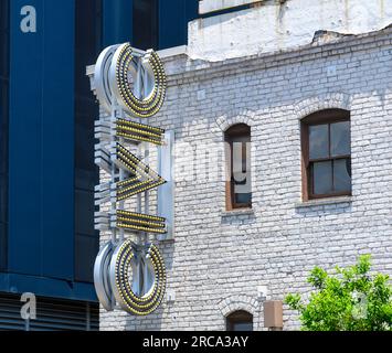 NEW ORLEANS, LA, USA - 2. JULI 2023: Civic Theatre-Schild am Eingang der O'Keefe Street im Warehouse District Stockfoto