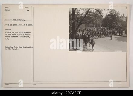 Parade der Preisträger des Army National School Essay Contest in Washington, D.C. Auf den Bildern sehen Sie Infanteriesoldaten aus Camp Meade, Maryland, die an der Parade teilnehmen. Das Foto wurde am 5. Mai 1920 aufgenommen und war das 68,5 15. Bild in der Sammlung. Stockfoto