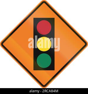 Kanadisches Verkehrswarnschild - Ampel vor uns. Dieses Zeichen wird in Ontario verwendet. Stockfoto