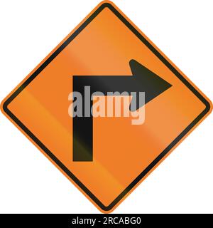 Kanadisches temporäres Straßenwarnschild – Rechtskurve voraus. Dieses Zeichen wird in Ontario verwendet. Stockfoto