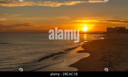 Chesapeake Bay Sunrise | Norfolk, Virginia, USA Stockfoto