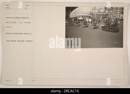 SIEGESPARADE, NEW YORK, NEW YORK. - Dieses Bild zeigt eine 75mm French Gun aus dem Waffensektor. Das Foto wurde von LT. Geo H.S. Lyon aufgenommen. Es ist Teil der Sammlung mit dem Titel „Fotos von amerikanischen Militäraktivitäten während des Ersten Weltkriegs“. Die Seriennummer der Waffe ist BUBIECT 47841. Das Foto wurde am 3. Mai 1919 aufgenommen und am 15. Mai 1919 erhalten. Sie ist mit der Anmerkung „SED C 75mm French Gun“ gekennzeichnet, und weitere Hinweise umfassen 1540 E Investigatory 47841. Stockfoto