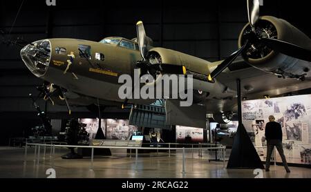 Memphis Belle B-17F im National Museum of the U.S. Luftwaffe am Wright-Patterson Luftwaffenstützpunkt bei Dayton Ohio. Stockfoto