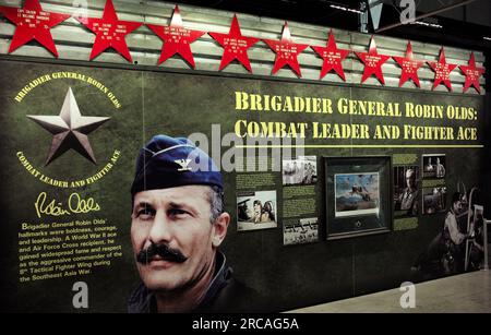 Brigadegeneral Robin Olds Memorial im National Museum of the U.S. Luftwaffe am Wright-Patterson Luftwaffenstützpunkt bei Dayton Ohio. Stockfoto