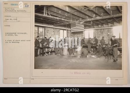 Eine Gruppe von Blechbearbeitern in Ausbildung an der Northwestern University in Evanston, Illinois. Foto aufgenommen am 28. Juni 1918. Das Bild trägt die Beschreibungsnummer 55113 und ist nur zur amtlichen Verwendung bestimmt. Stockfoto