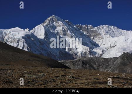 Mount Cho Oyu vom Gokyo-Tal aus gesehen, Nepal Stockfoto