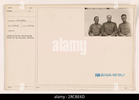 Soldaten marschierten während des Ersten Weltkriegs in La Rochelle, Frankreich. Das Foto wurde am 25. Juli 1918 vom Fotografen des Signalkorps aufgenommen. Sie trägt das Symbol RECO 7-15-19 und trägt die Bezeichnung auf dem Foto Nr. 5,7485. Das Bild ist mit „E 188UED“ gekennzeichnet und darf nur von Amts wegen verwendet werden. Stockfoto