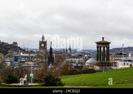 Wunderschöne Aufnahmen von Edinburgh City, aufgenommen in Schottland Stockfoto