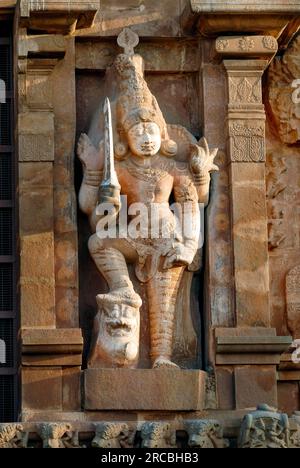 Dwarapalaka Torhüterstatue in Brihadisvara Brihadeeswara großer Tempel (10. Jahrhundert) Thanjavur Tanjore, Tamil Nadu, Südindien, Indien, Asien. Stockfoto