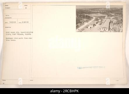 Camp Pullman, Frankreich, aus der Vogelperspektive, mit Blick auf den Norden vom Turm des Bahnhofs. Das Foto wurde von einem Fotografen aufgenommen, der dem 21. Transportkorps der Grand Division am 26. April 1919 zugeteilt wurde. Das Beschreibungssymbol weist darauf hin, dass es ein Bild des 21. Transportkorps der Grand Division in Camp Pullman ist. Stockfoto