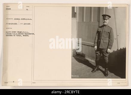 Major Birch Helms aus den USA Armee an Bord der USS George Washington auf dem Weg nach Paris, Frankreich während des Ersten Weltkriegs Das Foto wurde im Dezember 1918 aufgenommen. Das Bild stammt von den Fotos der Sammlung amerikanischer Militäraktionen, mit der Nummer 63238 des Signalkorps. Stockfoto