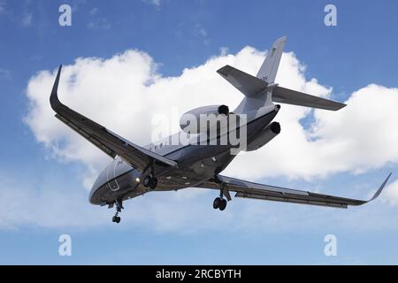 Dassault Falcon 2000EX landet in Vancouver Stockfoto