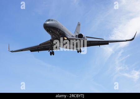 Dassault Falcon 2000EX landet in Vancouver Stockfoto