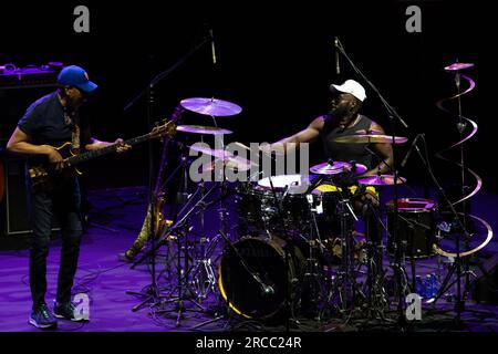 Alicante, Spanien. 13. Juli 2023. Der amerikanische Bassspieler und Grammy-Gewinner Stanley Clarke tritt während des Fijazz Festivals 2023 auf seiner N'4EVER-Tour auf. Kredit: Marcos del Mazo/Alamy Live News Stockfoto