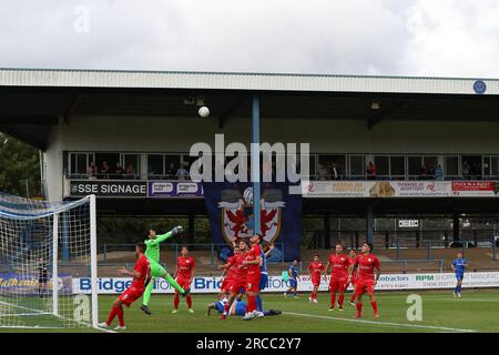 Bridgend, Großbritannien. 13. Juli 2023. Eine allgemeine Ansicht während des Spiels. Penybont FC gegen FC Santa Coloma, UEFA Europa Conference League 1. Qualifikationsrunde, 1.-teiliges Spiel im Dunraven Brewery Field Stadion in Bridgend, Wales, Donnerstag, 13. Juli 2023. Dieses Bild darf nur zu redaktionellen Zwecken verwendet werden. Nur redaktionelle Verwendung, Bild von Andrew Orchard/Andrew Orchard Sports Photography/Alamy Live News Credit: Andrew Orchard Sports Photography/Alamy Live News Stockfoto