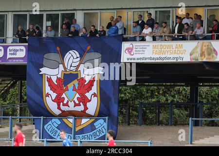 Bridgend, Großbritannien. 13. Juli 2023. Penybont FC gegen FC Santa Coloma, UEFA Europa Conference League 1. Qualifikationsrunde, 1.-teiliges Spiel im Dunraven Brewery Field Stadion in Bridgend, Wales, Donnerstag, 13. Juli 2023. Dieses Bild darf nur zu redaktionellen Zwecken verwendet werden. Nur redaktionelle Verwendung, Bild von Andrew Orchard/Andrew Orchard Sports Photography/Alamy Live News Credit: Andrew Orchard Sports Photography/Alamy Live News Stockfoto