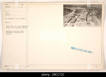 Camp Pullman, Frankreich, aus der Vogelperspektive mit dem Grand Div. 21. Transportkorps. Das Foto wurde am 5. Juli 1918 aufgenommen und hat die Referenznummer 57379 S.C. Die Beschreibung des Fotografen enthält einen Hinweis: „RECO 7-15-19“ und das Symbol „E 21. GRAND DIV. TRANSPORTKORPS, CAMP PULLMAN, FRANKREICH. Zusätzlich gibt es einen Hinweis mit folgendem Wortlaut: 'NUR OFFIZIELLE HINWEISE 3--0000.' Stockfoto