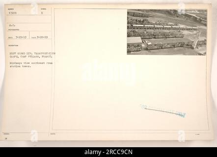 Luftaufnahme des 21. Grand Division Transportation Corps im Camp Pullman in Frankreich während des Ersten Weltkriegs. Das Foto wurde am 20. Mai 1919 aufgenommen, und die Beschreibung besagt, dass es das Symbol des E 21. Grand Division Transportation Corps ist. Das Foto trägt die Bezeichnung „NOTES FOR OFFICIAL USE ONLY“. Stockfoto