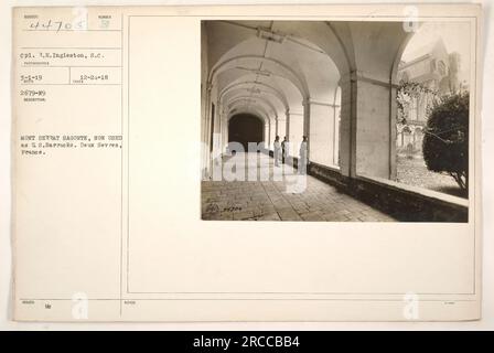 Amerikanische Soldaten besetzen den ehemaligen Mont Serrat Sagonte in Deux Sevres, Frankreich. Der Standort dient derzeit als Kaserne. Foto von Corporal H. Ingleston am 3. Januar 1919. Stockfoto