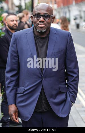 London, Großbritannien. 13. Juli 2023. Edward Enniful. Models, Berühmtheiten und Gäste kommen zur British Vogue und Selbstportrait Summer Party. Edward Enninful OBE, Chefredakteurin der British Vogue, veranstaltet gemeinsam mit dem Modell Emily Ratajkowski eine Veranstaltung mit Han Chong, Gründer und Creative Director von Self-Portrait, um die britische Kreativität zu feiern. Kredit: Imageplotter/Alamy Live News Stockfoto