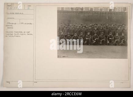 Anwesende versammelten sich im Camp Hospital Nr. 96 in Angers, Maine et Loire, Frankreich. Das Foto zeigt Gefreiter Clyde Eddy von der S.C. Einheit. Aufgenommen am 11. Januar 1919. Dieses Bild ist Teil der Serie REC-20-19-3106-19. Stockfoto