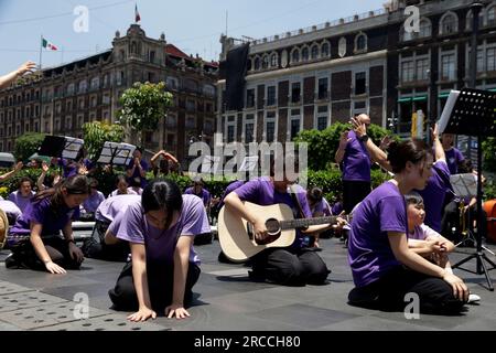 Nicht exklusiv: 13. Juli 2023, Mexiko-Stadt, Mexiko: Der Korean Milal Missionary Choir während der Präsentation der World Tour namens „2023 World Mila“ Stockfoto